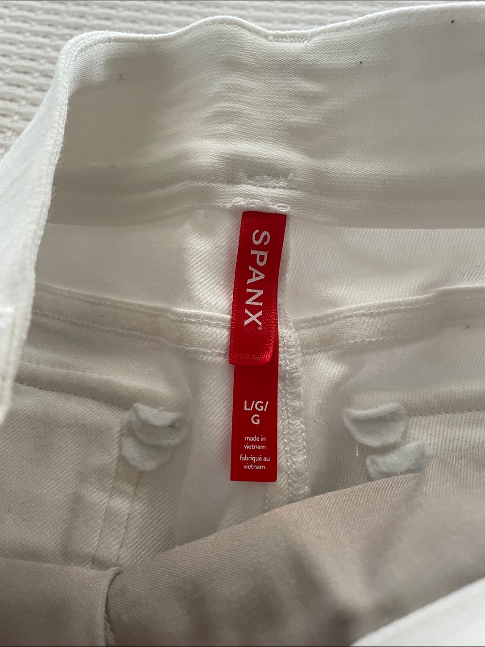 SPANX White High-Waist Shaping Pants with Red Logo Tag - Picture 2 of 4